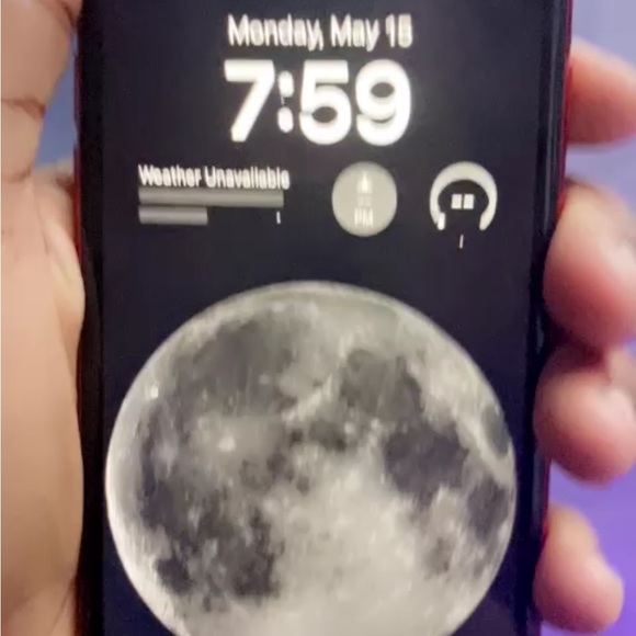 iPhone 7 , Red - Picture 2 of 4